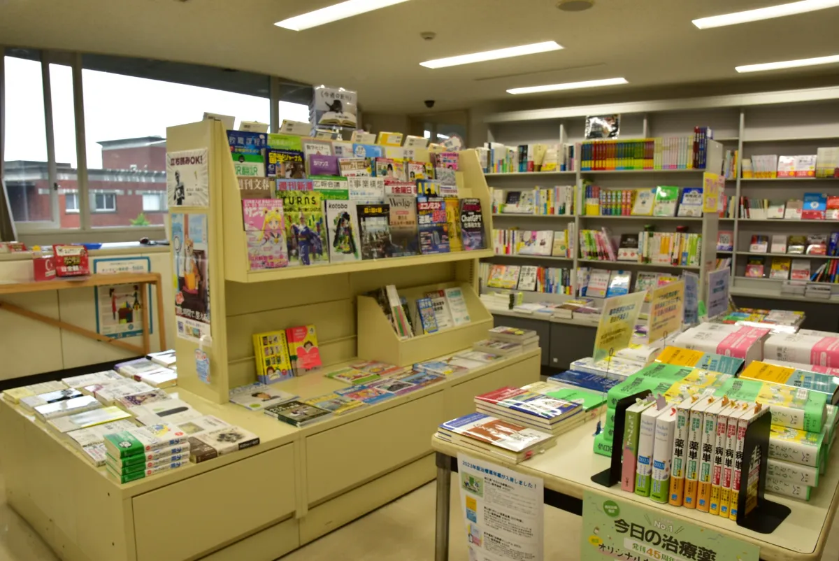 カリヨン書店の店内